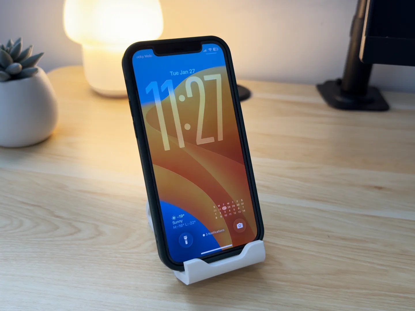 Minimalist Mobile Phone Stand